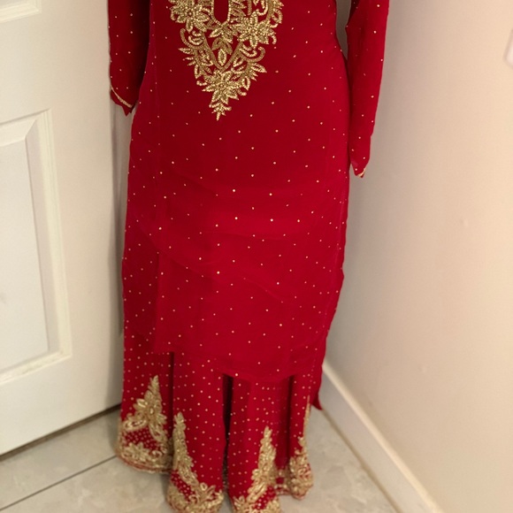 Embroidered shirt with embroidered Sharara - Picture 5 of 7